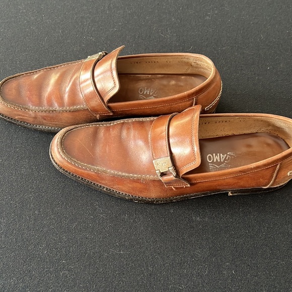Salvator Ferragamo men’s light brown leather loafers - Picture 3 of 7